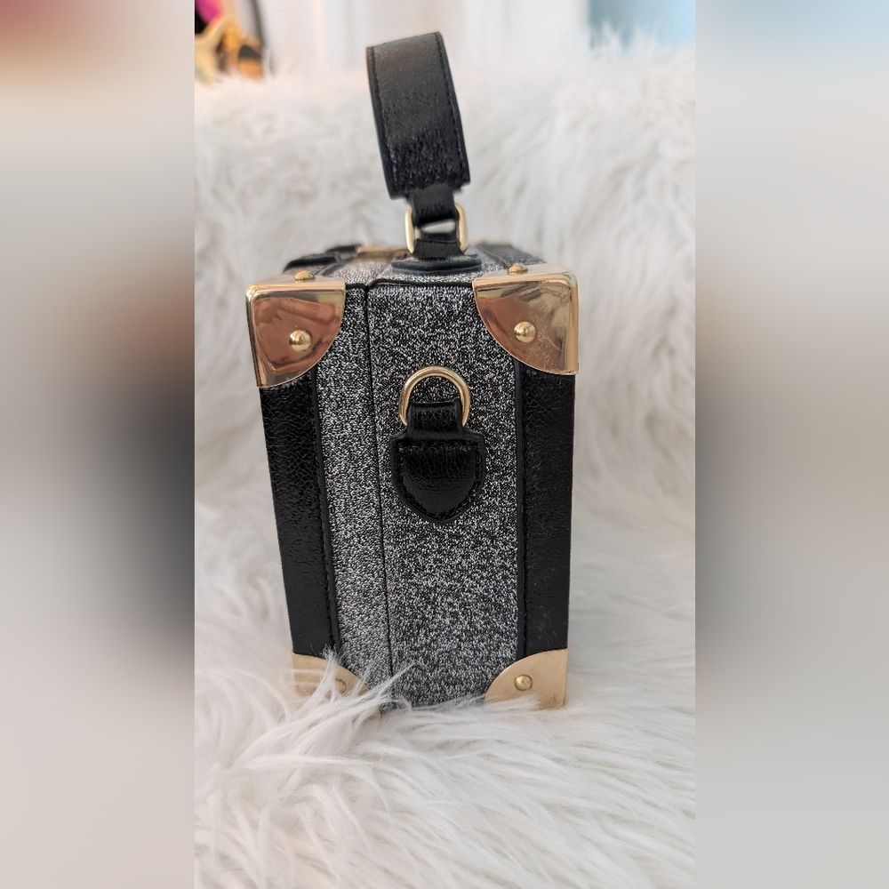 Stylish Black & Gray Trunk-Style Top-Handle Bag - Picture 4 of 16